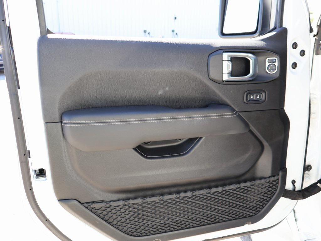 used 2021 Jeep Gladiator car, priced at $30,689