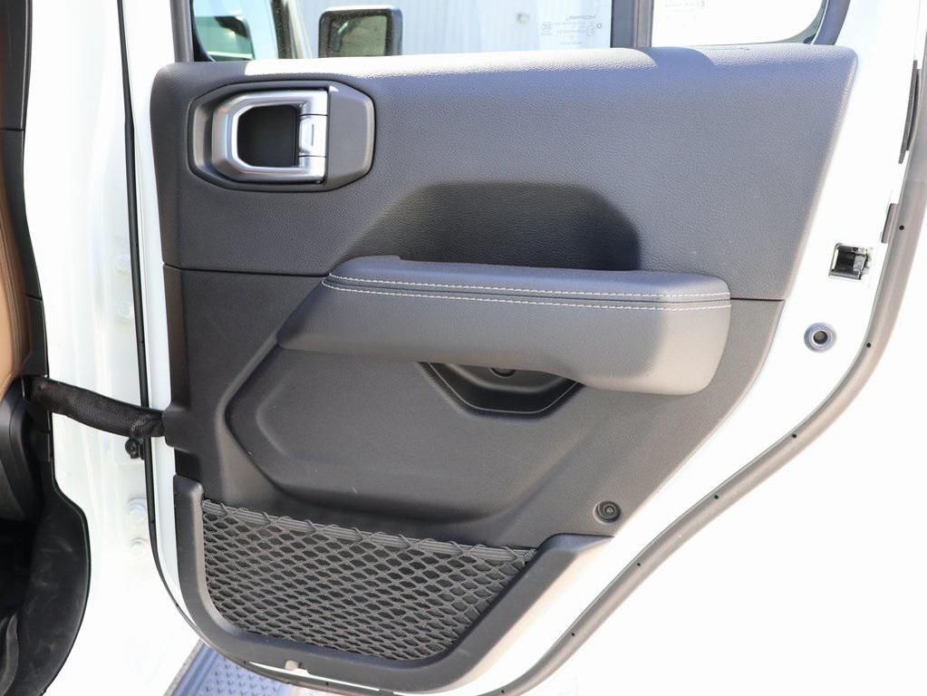 used 2021 Jeep Gladiator car, priced at $30,689