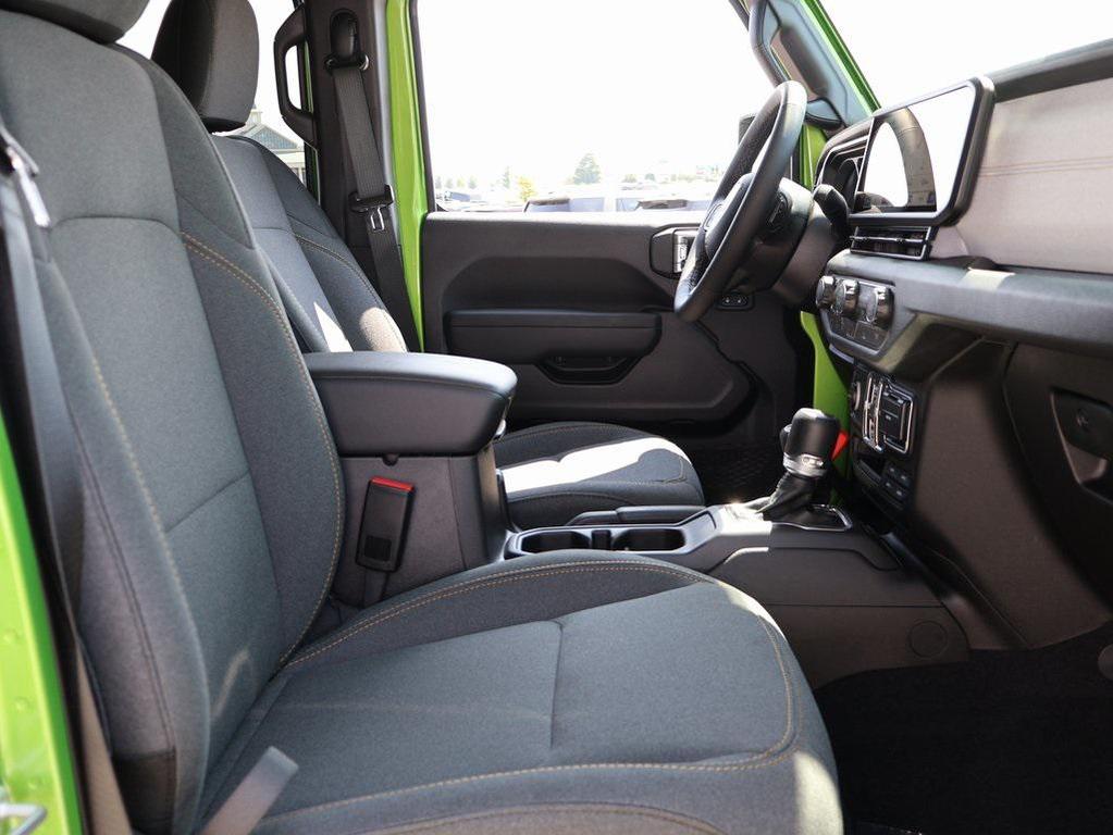 new 2025 Jeep Wrangler car, priced at $46,120
