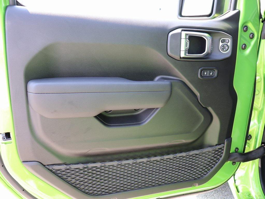 new 2025 Jeep Wrangler car, priced at $46,120
