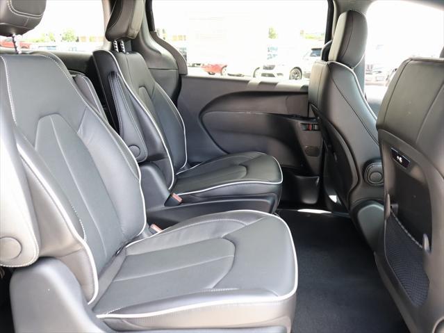 new 2025 Chrysler Pacifica Hybrid car, priced at $51,776