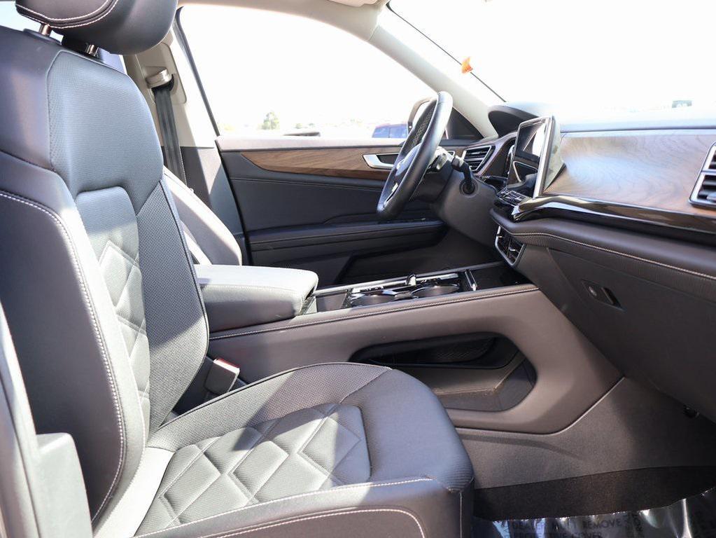 used 2025 Volkswagen Atlas car, priced at $32,599