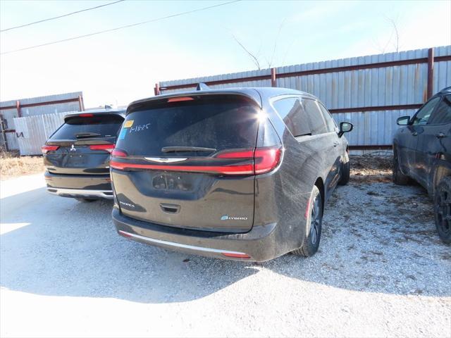 used 2022 Chrysler Pacifica Hybrid car, priced at $22,765