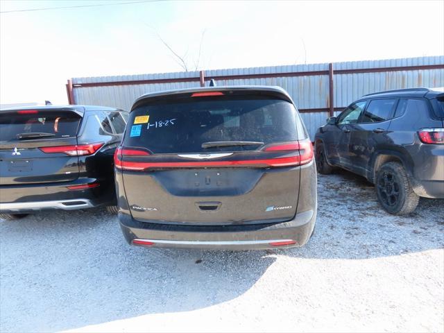 used 2022 Chrysler Pacifica Hybrid car, priced at $22,765