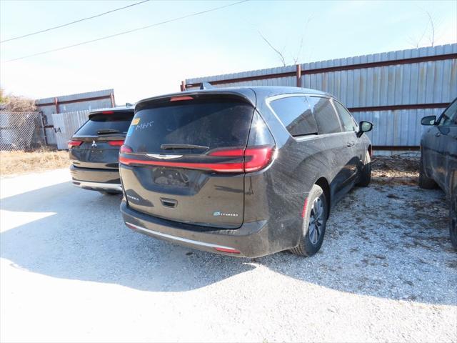 used 2022 Chrysler Pacifica Hybrid car, priced at $22,765