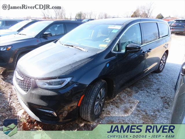 used 2022 Chrysler Pacifica Hybrid car, priced at $22,765