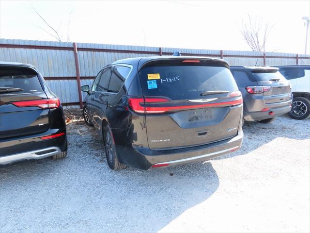 used 2022 Chrysler Pacifica Hybrid car, priced at $22,765