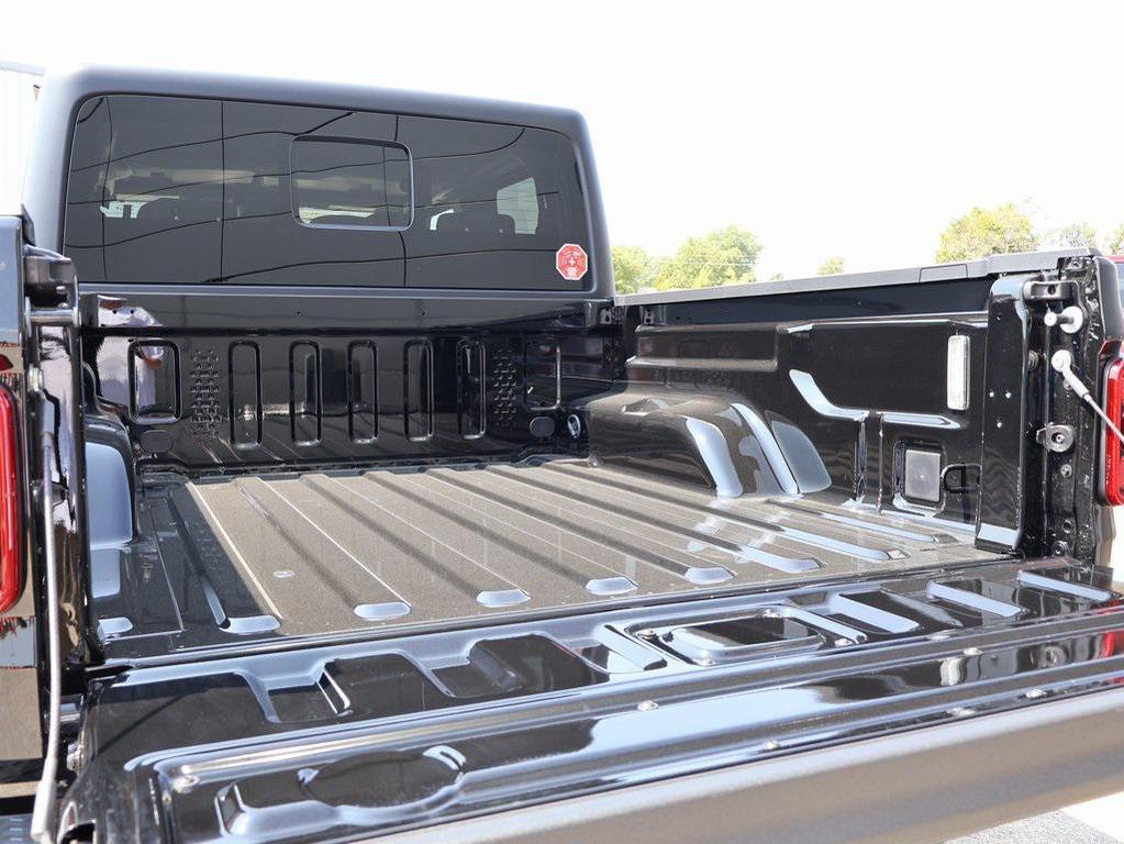 new 2025 Jeep Gladiator car, priced at $47,583