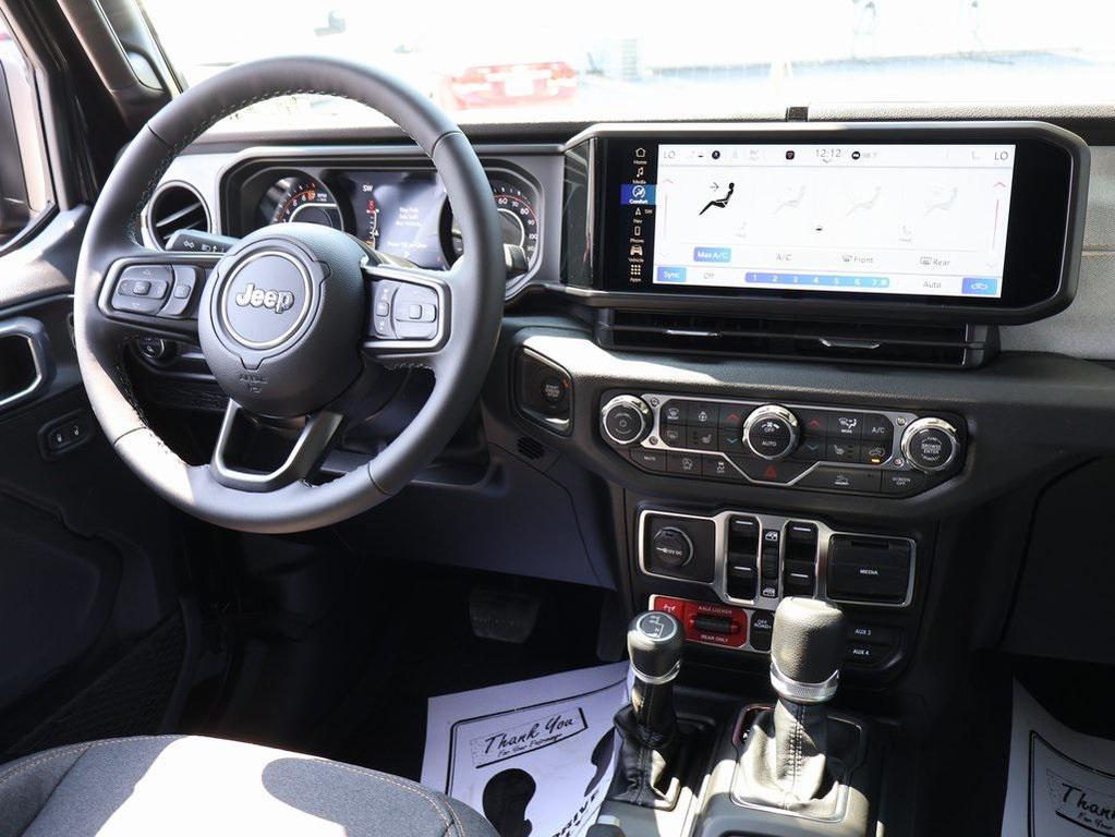 new 2025 Jeep Gladiator car, priced at $47,583
