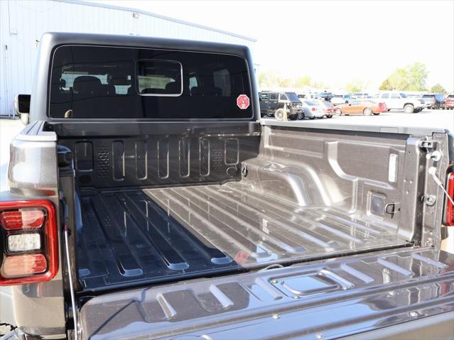 new 2025 Jeep Gladiator car, priced at $52,506