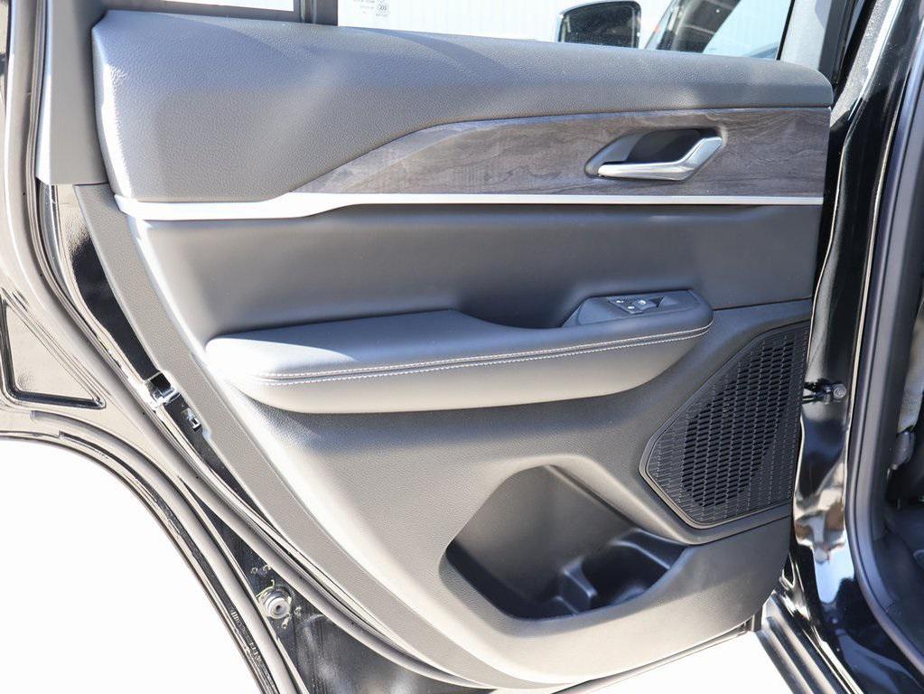 new 2025 Jeep Grand Cherokee car, priced at $41,390