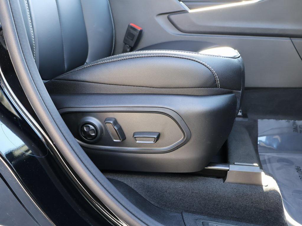 new 2025 Jeep Grand Cherokee car, priced at $41,390