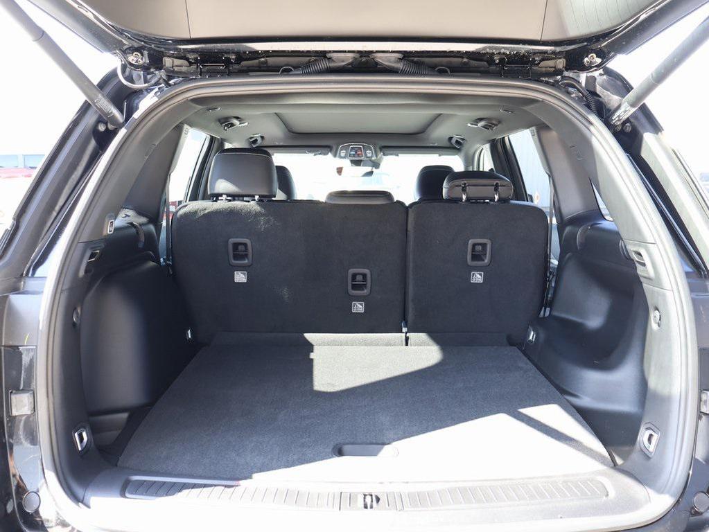 new 2025 Jeep Grand Cherokee car, priced at $41,390