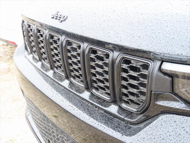new 2025 Jeep Grand Cherokee car, priced at $46,680