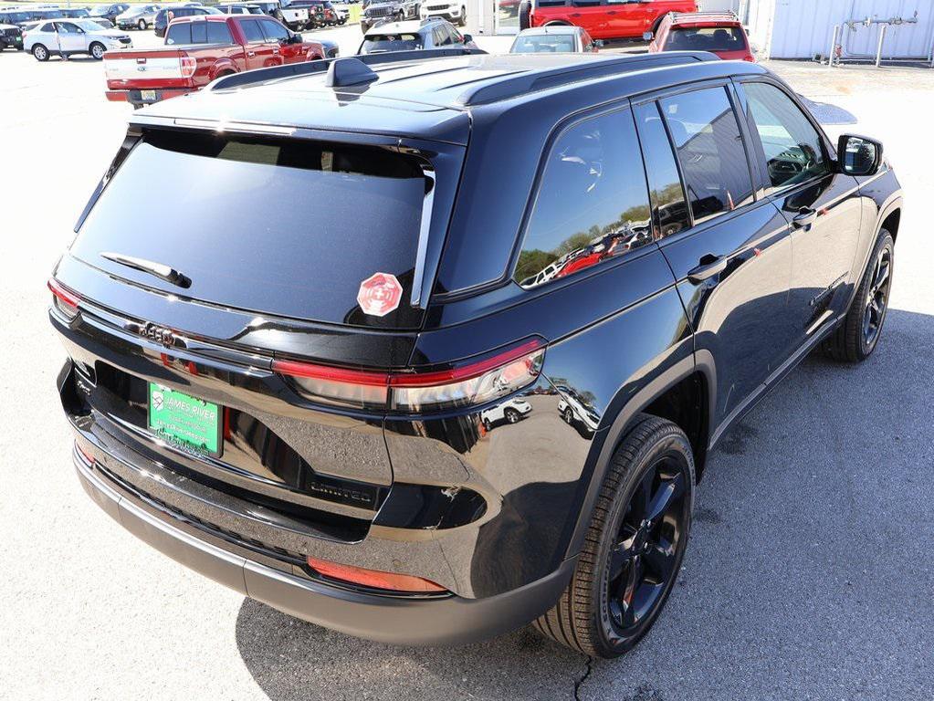 new 2025 Jeep Grand Cherokee car, priced at $41,390