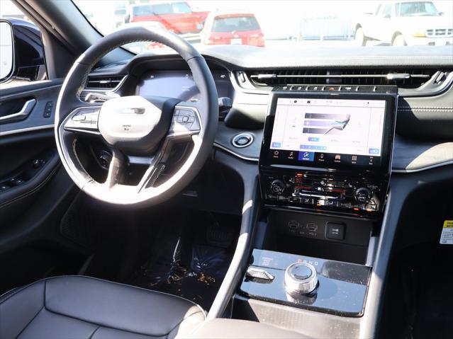 new 2025 Jeep Grand Cherokee car, priced at $45,530