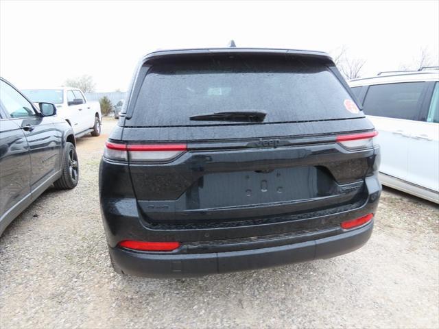 new 2025 Jeep Grand Cherokee car, priced at $46,680