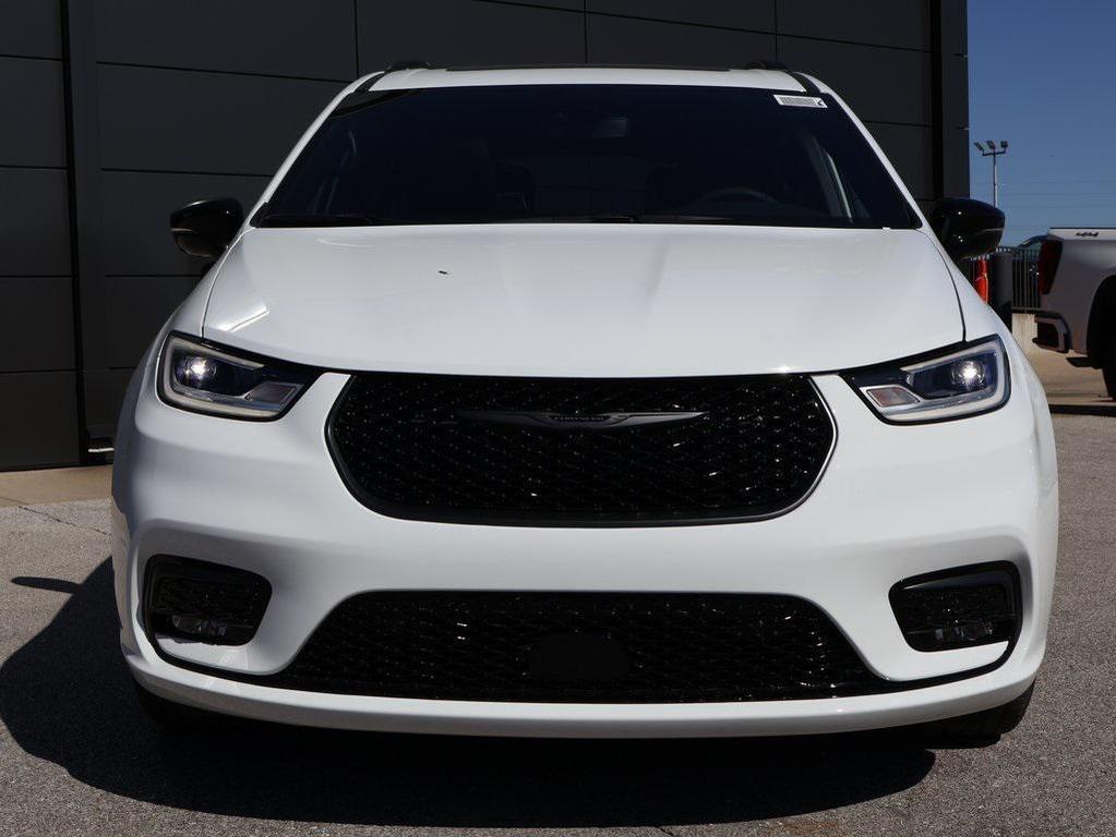 new 2026 Chrysler Pacifica car, priced at $51,410