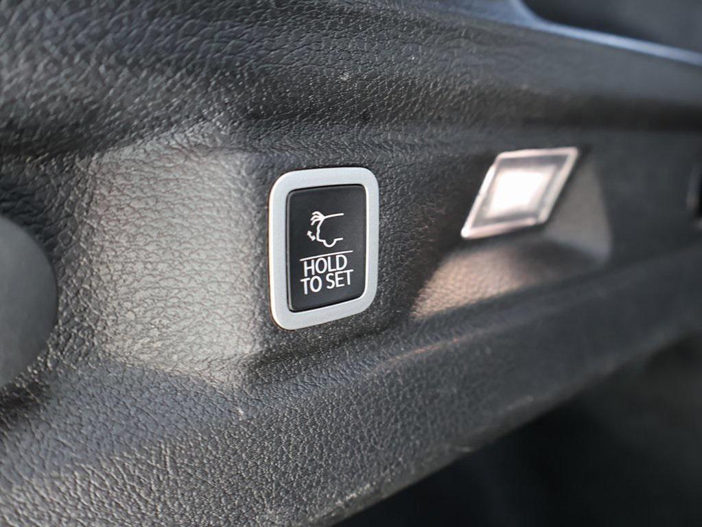 used 2023 Jeep Grand Cherokee L car, priced at $26,999