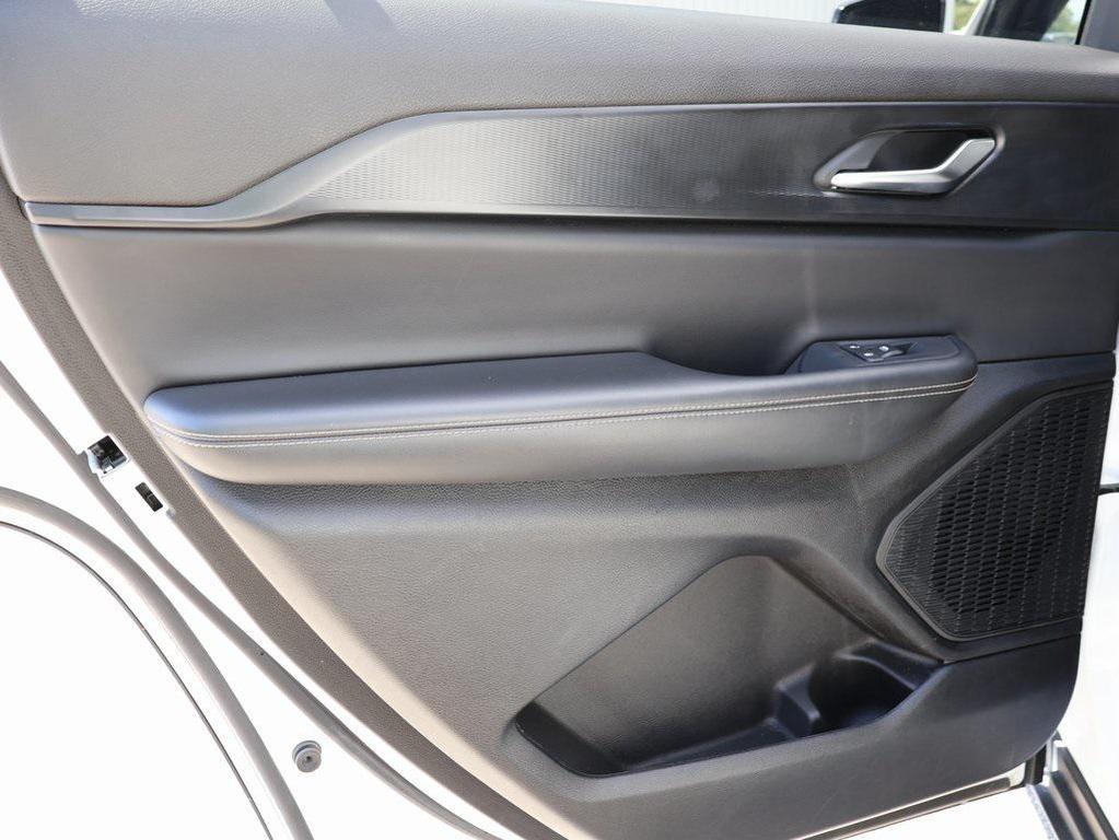 used 2023 Jeep Grand Cherokee L car, priced at $26,999