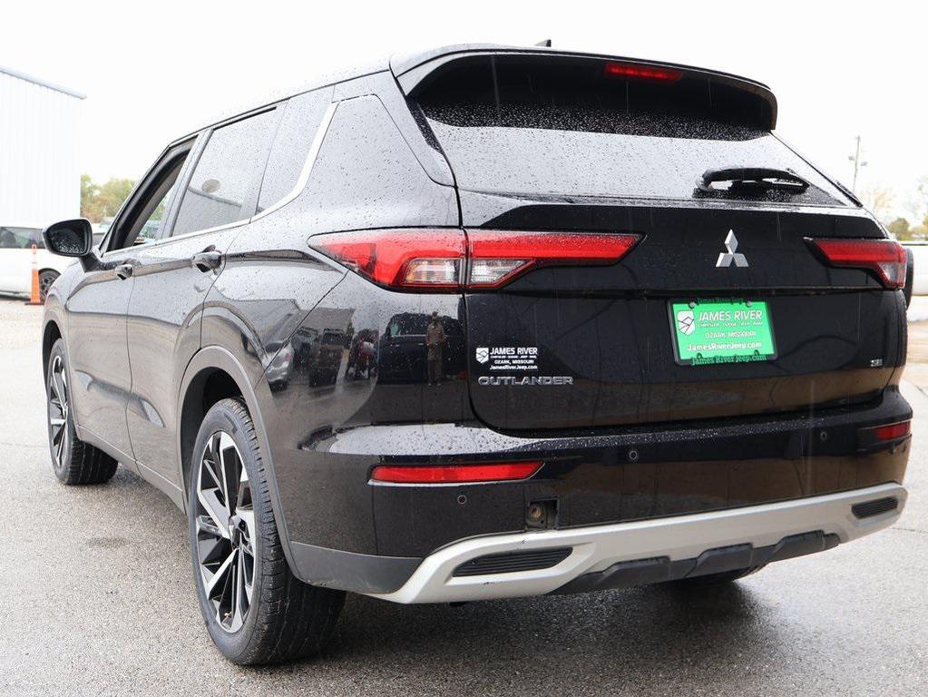 used 2024 Mitsubishi Outlander car, priced at $23,899