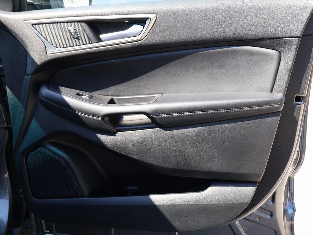 used 2024 Ford Edge car, priced at $22,399