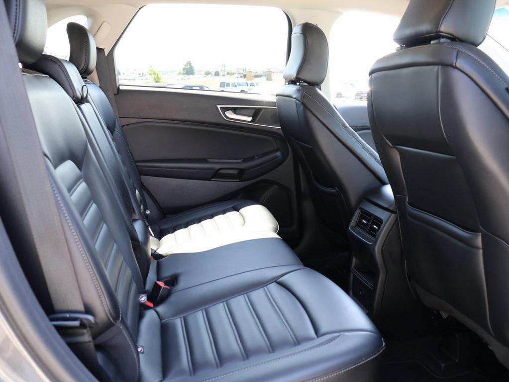 used 2024 Ford Edge car, priced at $22,399