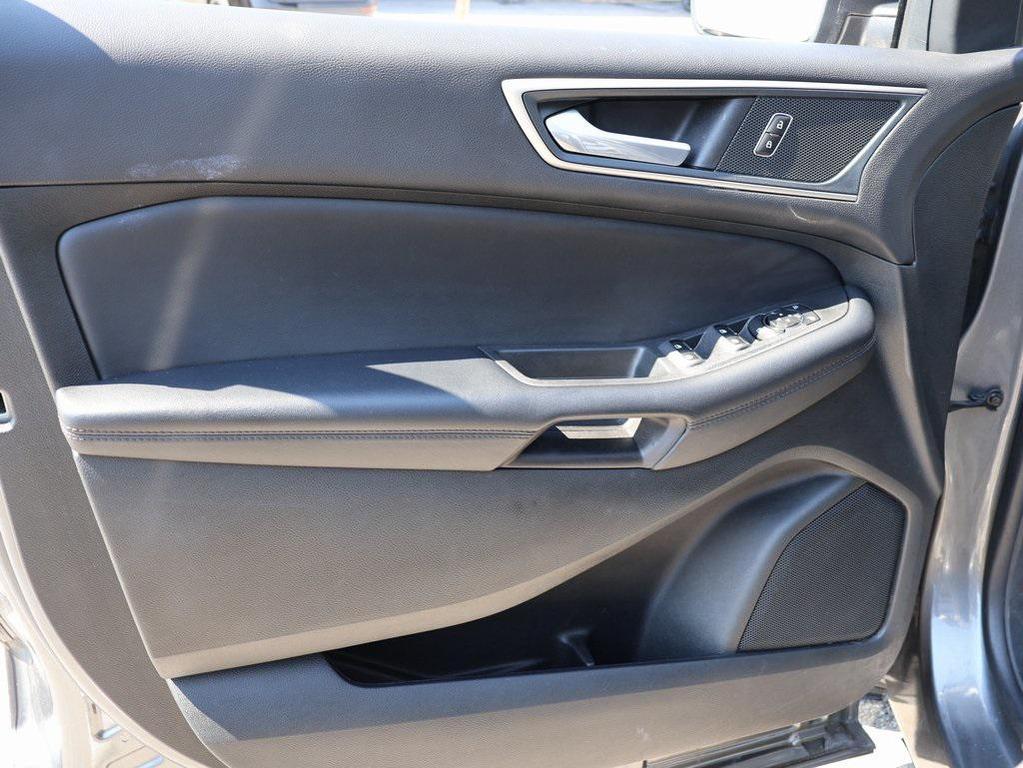 used 2024 Ford Edge car, priced at $22,399