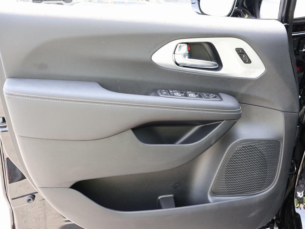 new 2026 Chrysler Pacifica car, priced at $48,580