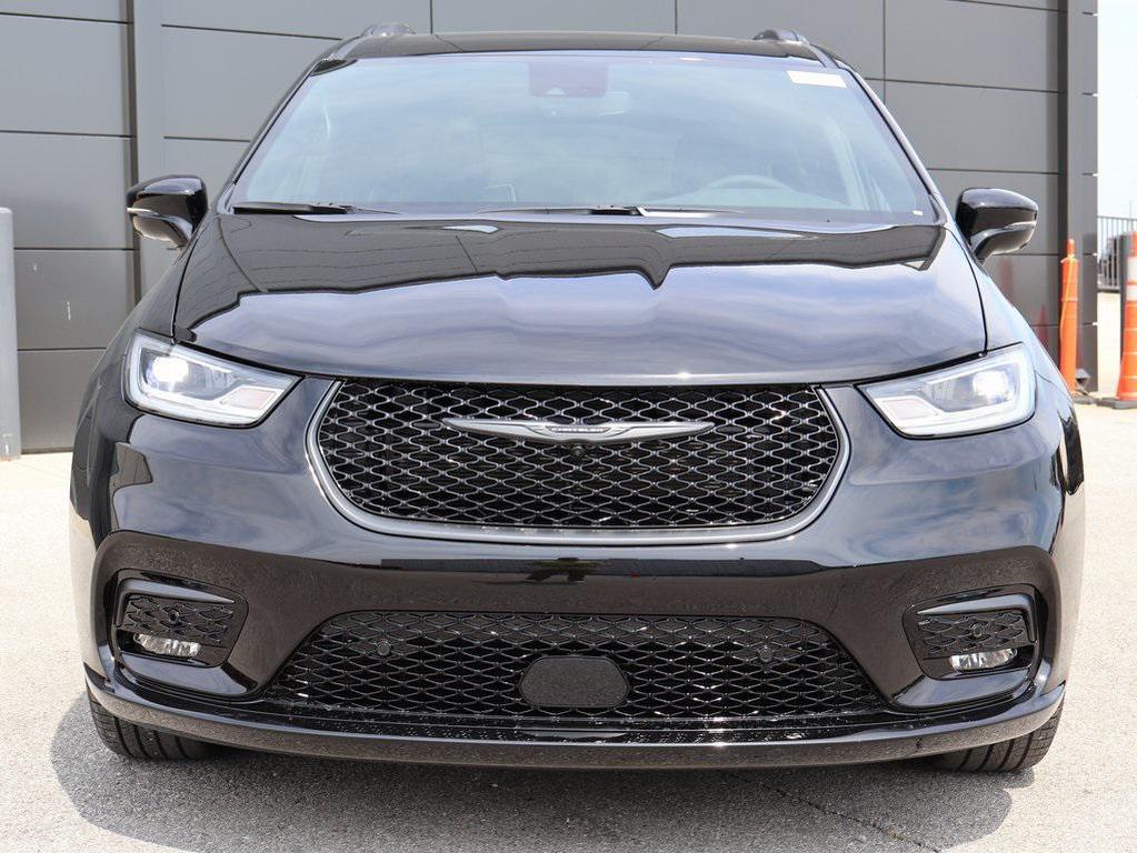 new 2026 Chrysler Pacifica car, priced at $48,580