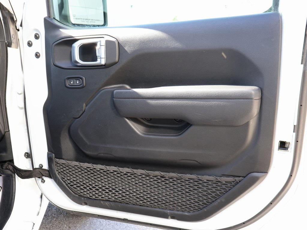 used 2022 Jeep Gladiator car, priced at $32,399