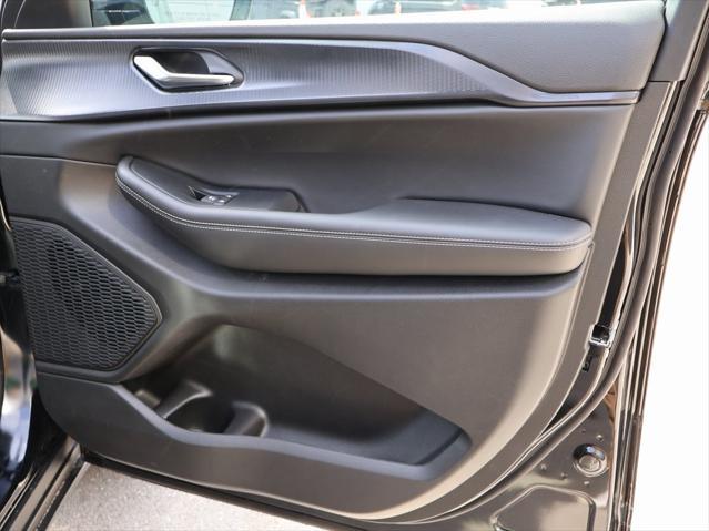 new 2025 Jeep Grand Cherokee car, priced at $40,160