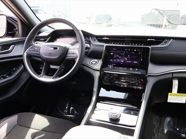 new 2025 Jeep Grand Cherokee car, priced at $40,160