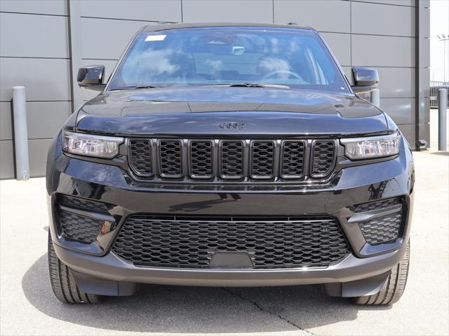 new 2025 Jeep Grand Cherokee car, priced at $40,160