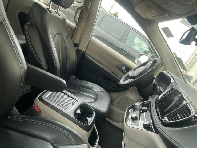 used 2022 Chrysler Pacifica Hybrid car, priced at $30,999