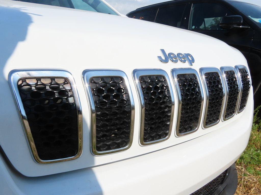 used 2019 Jeep Cherokee car, priced at $15,499