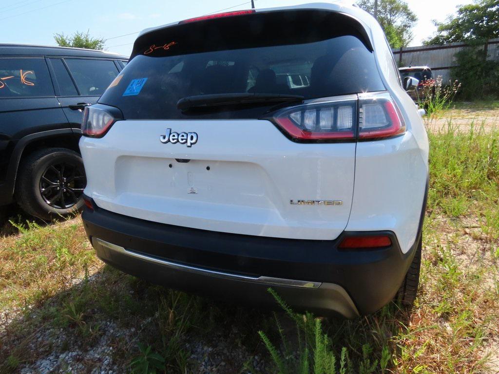 used 2019 Jeep Cherokee car, priced at $15,499