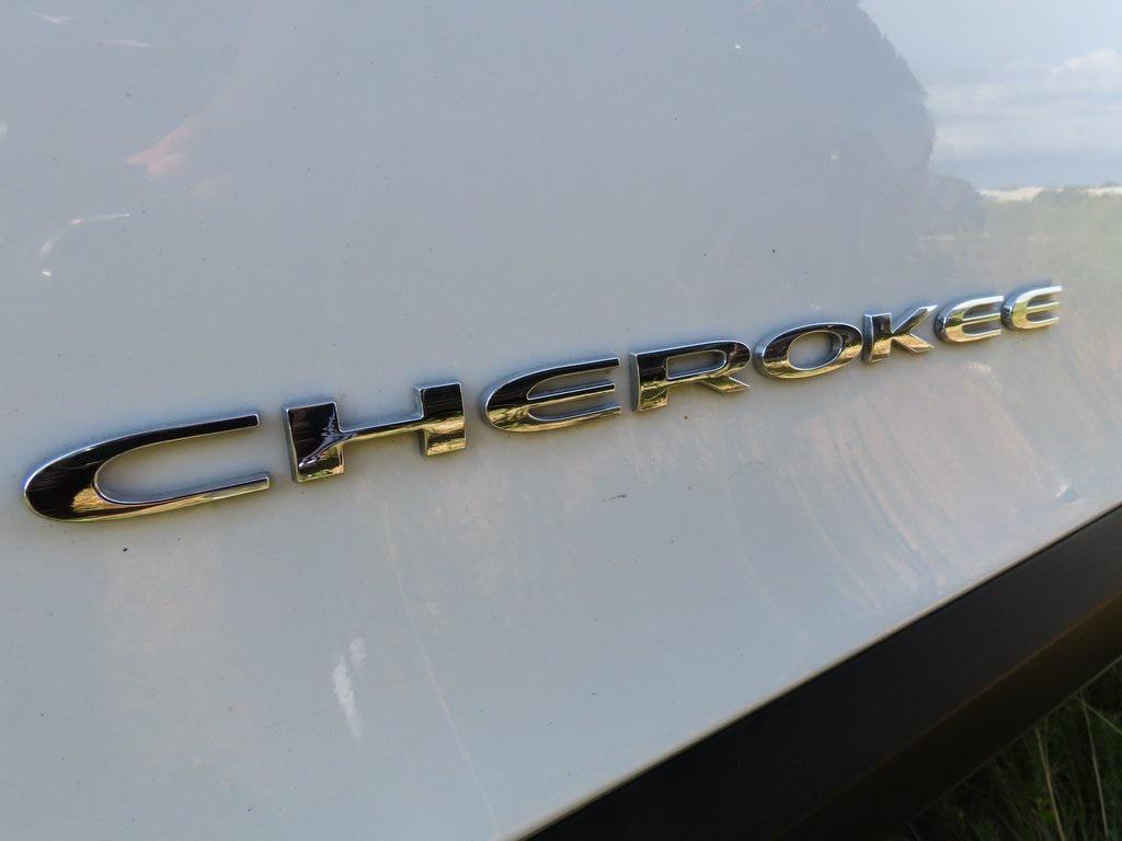 used 2019 Jeep Cherokee car, priced at $15,499
