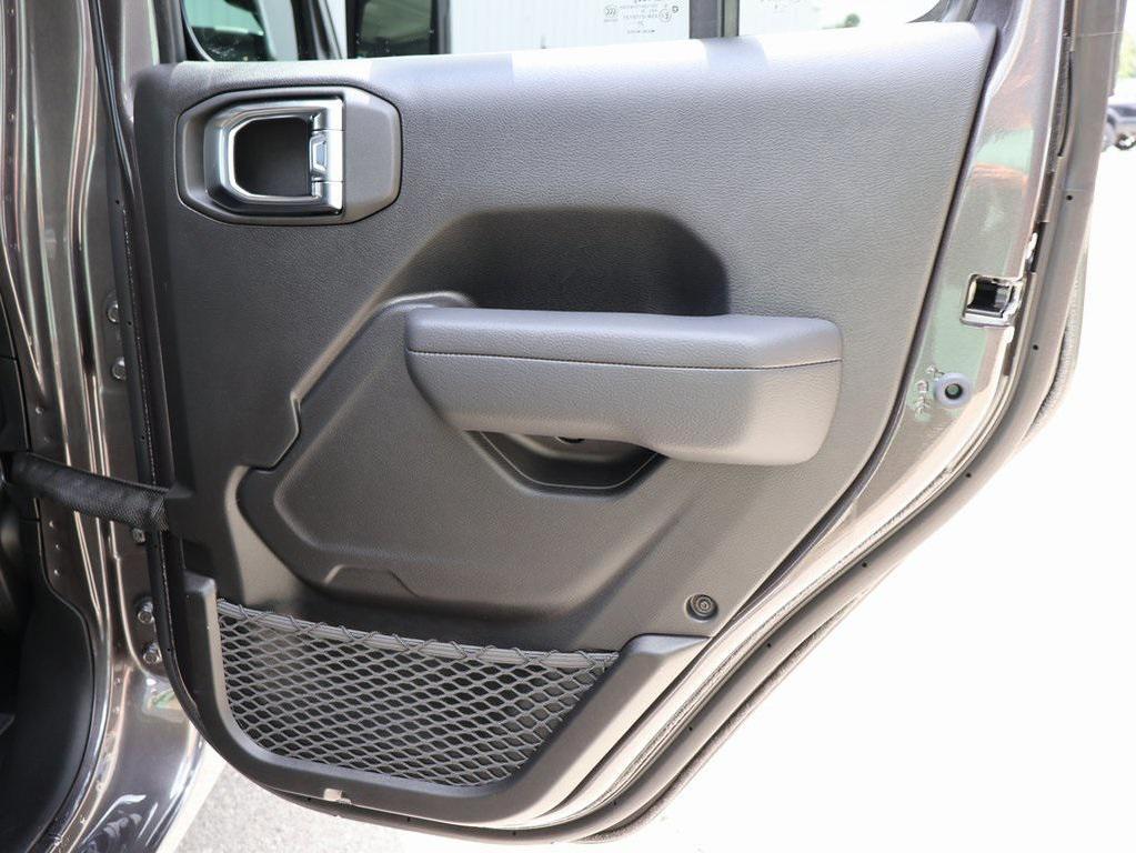 new 2025 Jeep Wrangler car, priced at $46,120