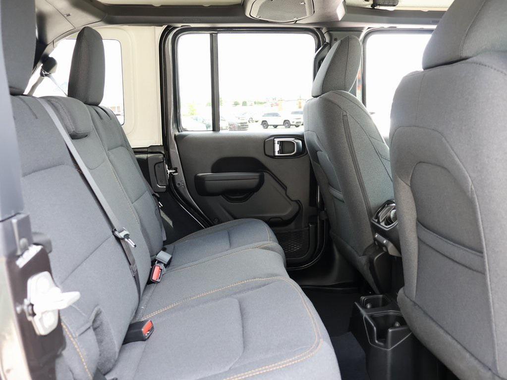 new 2025 Jeep Wrangler car, priced at $46,120