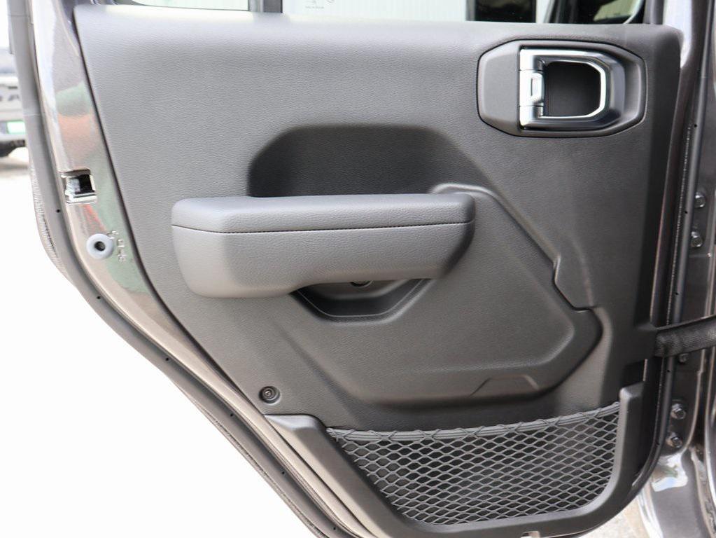 new 2025 Jeep Wrangler car, priced at $46,120