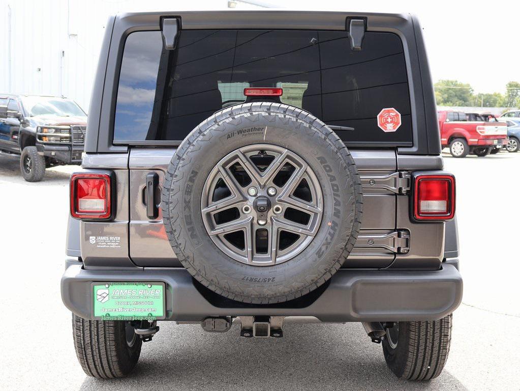 new 2025 Jeep Wrangler car, priced at $46,120