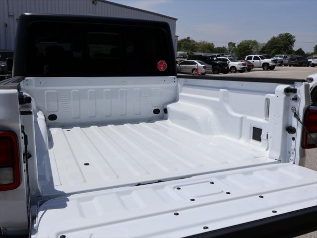 new 2025 Jeep Gladiator car, priced at $44,055