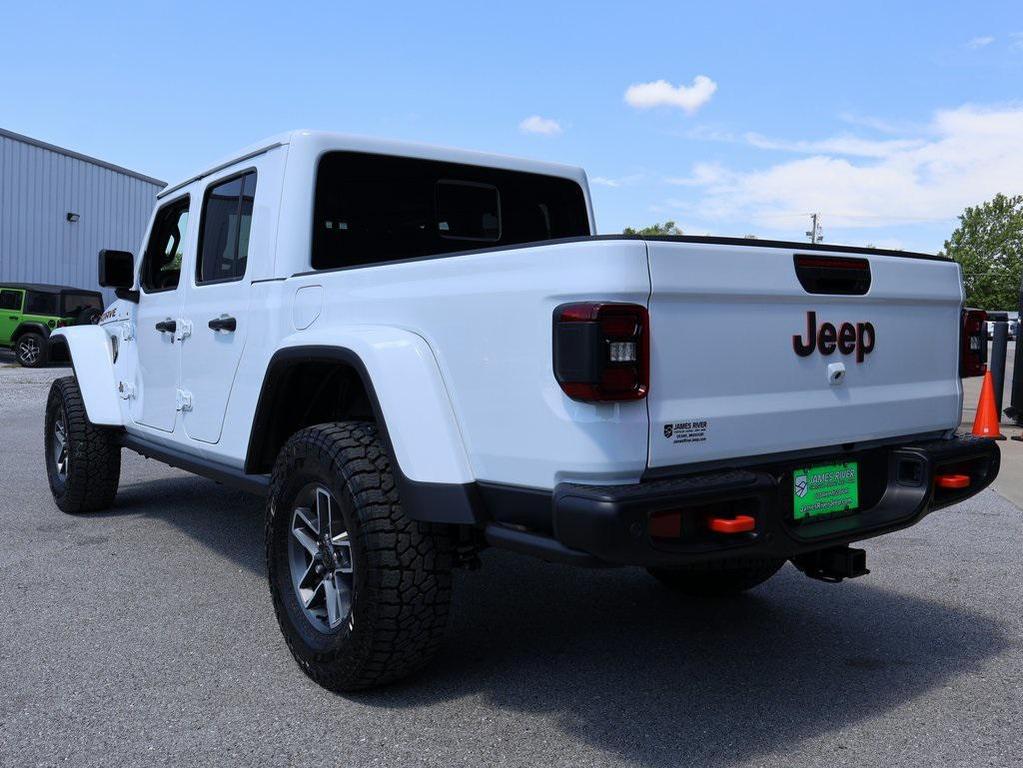 new 2025 Jeep Gladiator car, priced at $51,485