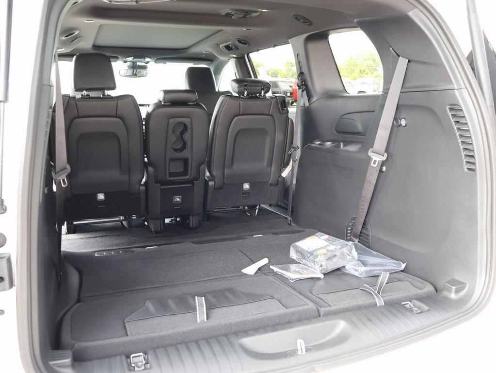 new 2026 Chrysler Pacifica car, priced at $43,272