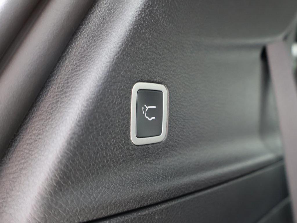 new 2026 Chrysler Pacifica car, priced at $43,272
