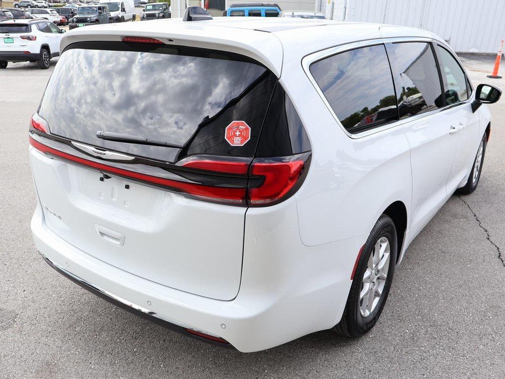new 2026 Chrysler Pacifica car, priced at $43,272