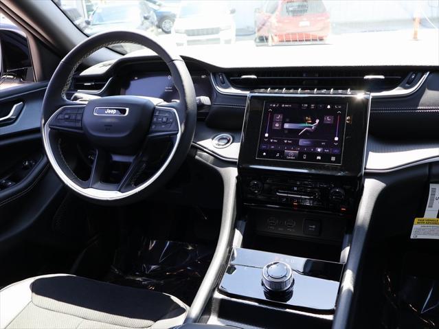 new 2025 Jeep Grand Cherokee car, priced at $40,160