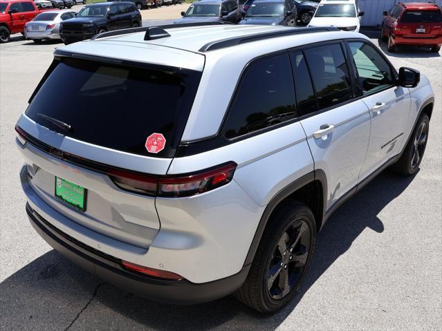 new 2025 Jeep Grand Cherokee car, priced at $40,160