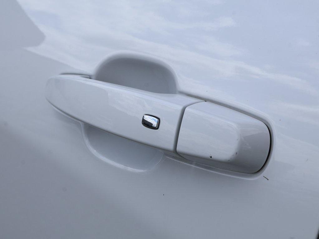 used 2021 Chevrolet Equinox car, priced at $19,699